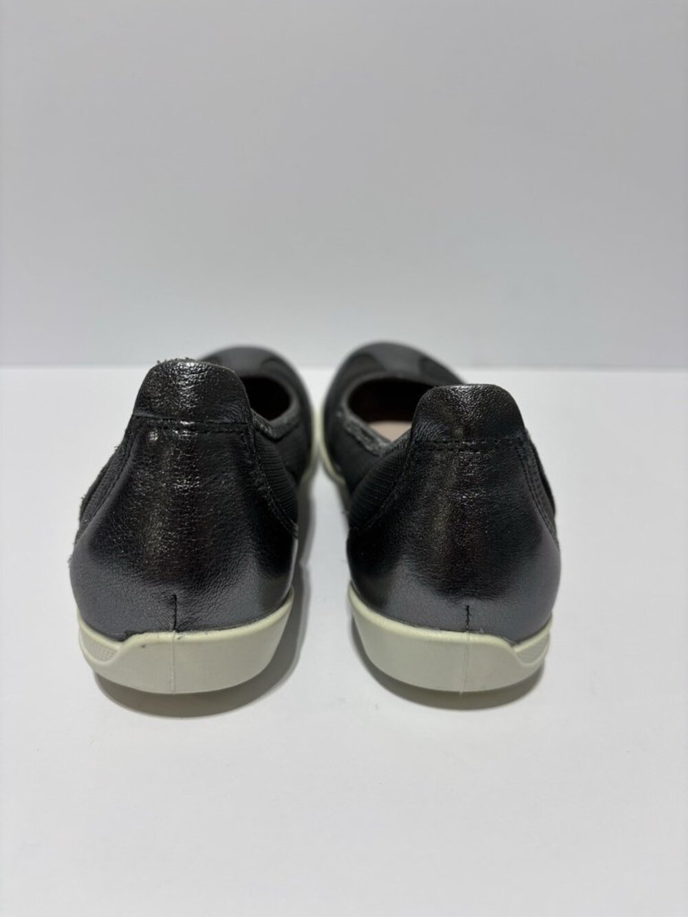 Ecco Women’s Bluma Dark Shadow Ballet Flats, Size EUR 37, US 6-6.5 M - Picture 4 of 6